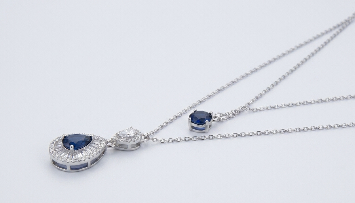 Stylish Charm Pendant – Modern Look