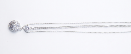 Minimalist Pendant – Timeless Design
