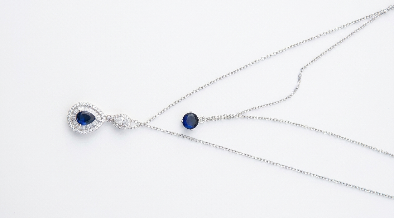 Stylish Charm Pendant – Modern Look